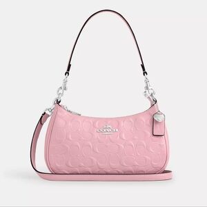 New! Coach Teri Shoulder Bag With Heart Charm ❤️